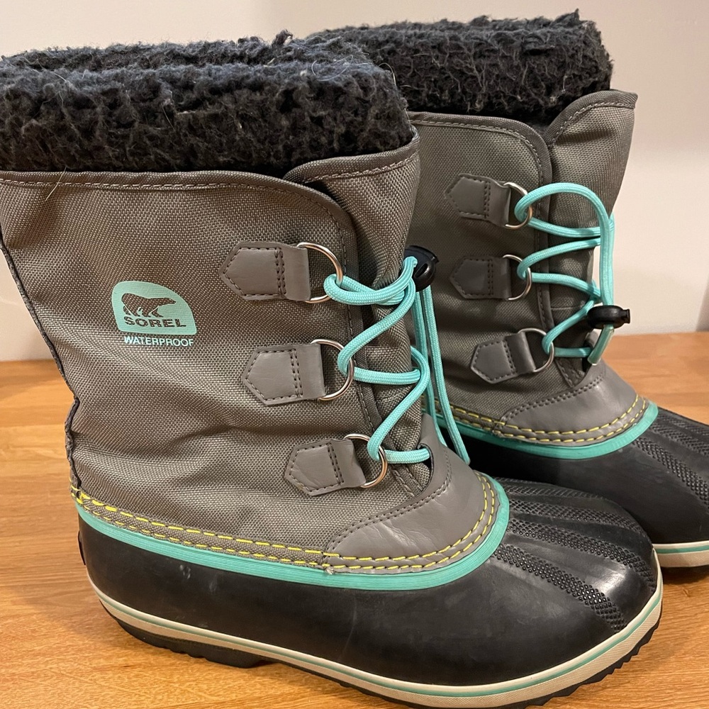 Sorel boots-kids, but fit women